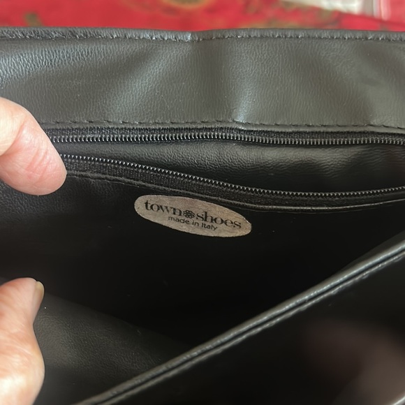 Purse by Town Shoes made in Italy - Picture 6 of 8